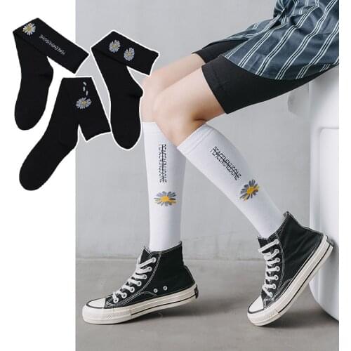 Korean Style Women Knee Socks Summer Daisy Socks Knee Cute Ladies Cotton Socks Harajuku Fashion Calf Ins Long Socks Streetwear