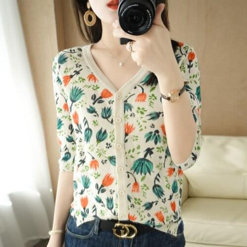 2021 spring and summer new V-neck short-sleeved knitted cardigan womens thin coat sweater button pure cotton half-sleeved top