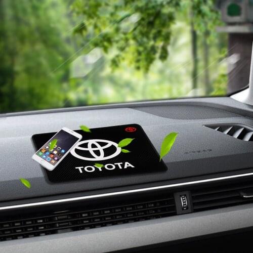 1Pc Car Logo Anti Slip Mat Phone Holder Non-Slip Mat For Toyota Prius Avensis Rav4 Auris Yaris Verso Land Cruiser Camry Highland