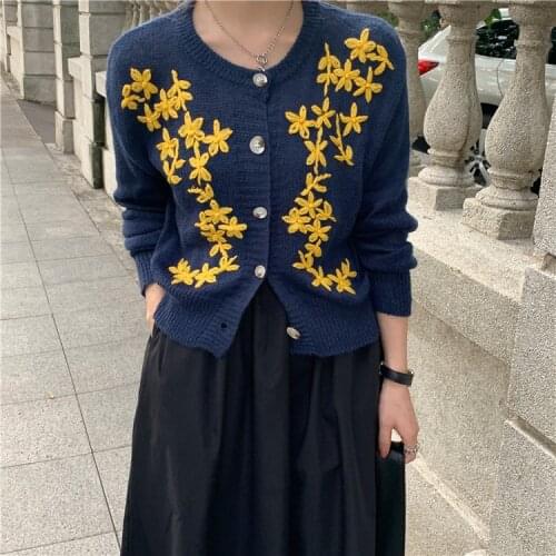 Autumn Winter Women Sweaters Flowers Embroidery Long Sleeve O Neck Single-Breasted Women Cardigan Knitted Warm Tops Outwear Coat