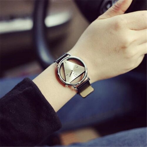 New Watches women Wrist Quartz Modern Luxury Fashion Hollowed-out Triangular Dial Casual Gift for Female Watches Reloj Mujer