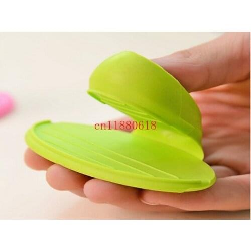 600pcs/lot Free Shipping Kitchen Dishes Silicone Oven Heat Insulated Finger Glove Mitt Cute Cooking Microwave Non-slip Gripper