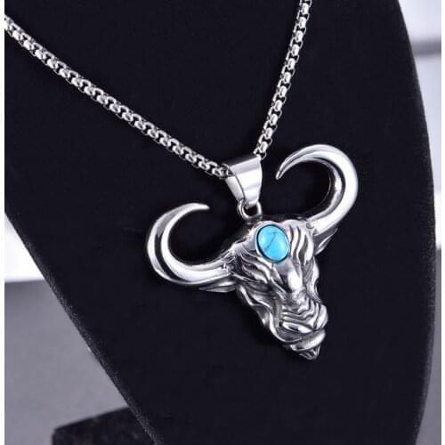 New Fashion Personality Animal Bull Head Pendant Man Woman Bohemian Crystal Inlaid Bull Head Hanging Necklace Accessories