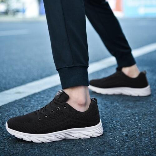 Men Running Shoes Breathable Outdoor Sports Shoes Lightweight Sneakers Mens Comfortable Athletic Walking Shoes Fitness Sneakers
