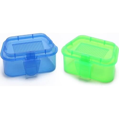 1pc High Quality Bait Container Box Fishing Accessories Color Random Plastic Fishing Live Bait Storage Box Earthworm Bloodworms