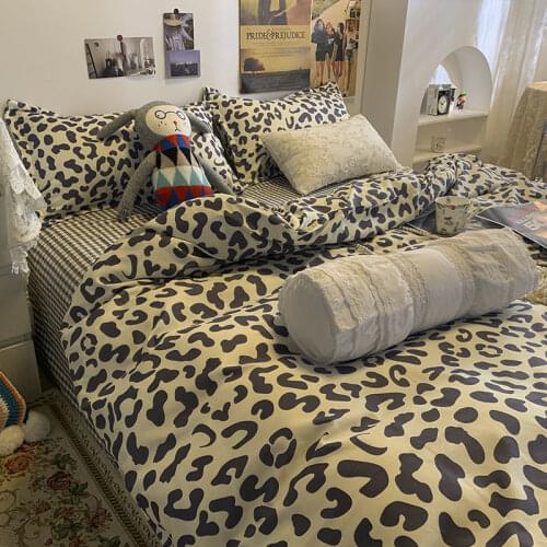 Duvet Cover Set with Flat Sheet Pillowcase Fashion Adult Kids Single Double Queen Size Leopard Bedding Set