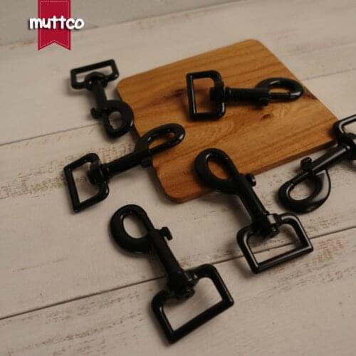 Wholesale manufacture environmental BLACK SPRAY 2.5cm metal dog leash accessory Metal Clasps Dog Clasp Metal Hook Hardwar PK-007