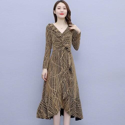 Gold Velvet Dress Noble Ladies Autumn 2021 New Temperament V-Neck Mid-Length Ruffle Asymmetry Bright Silk Party Dress Women M644