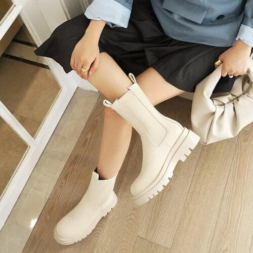 New Autumn Martin Boots Ladies Winter Chelsea Boots Fashion and Popular Womens Mid-tube Thick-soled White Smoke Tube Boots