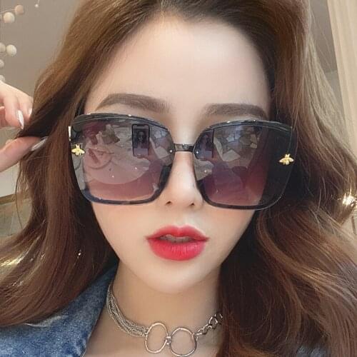 Vintage Oversize Square Sunglasses Women Luxury Brand Big Frame Women Sun Glasses Bee Glasses Gradient Sun Glasses Female UV400