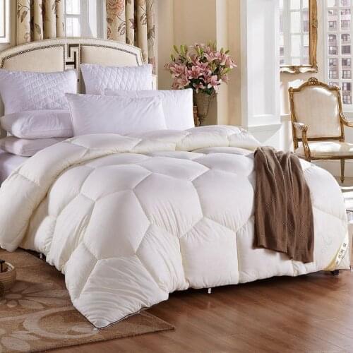 New Fashion High Quality Blanket Filler/Filling King Size Cotton Comforter Embroidered Summer Quilts