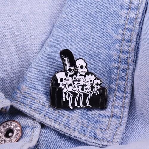Spooky skeleton art badge couch skull family brooch funny Halloween accessory