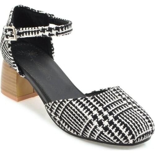 The size and thick with the codes 31-46 baotou sandal strap shoes 1833 to 18 years in early spring the new students