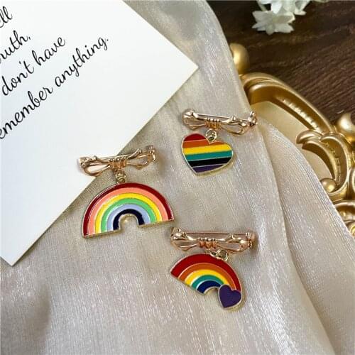Cute Rainbow Creative Heart Enamel Brooches For Women Girls Fashion Pendant Lapel Badge Pins Bag Clothes Jewelry Gifts