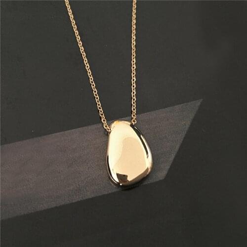 Classic Gold Color Plating Irregular Smooth Stone Shape Pendant Necklace For Women Girl Elegant Gorgeous Jewelry Accessory