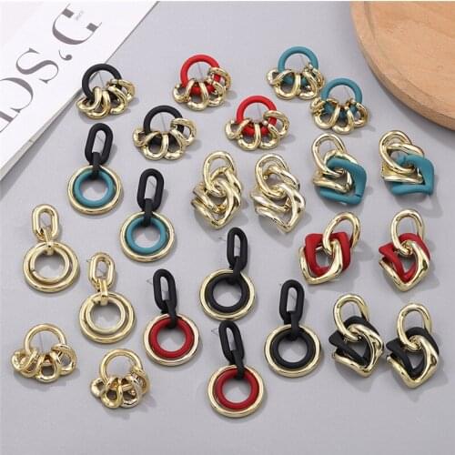Korean Retro Exaggerated Geometric Earrings Senior WomenS Texture Contrast Chain Link Stitching Long Earrings New