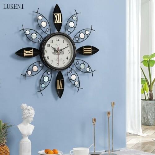 Nordic Art Wall Clock Creative Personality Household Clocks Living Room Mute Clock Retro Decoration Fashion Bedroom Clock