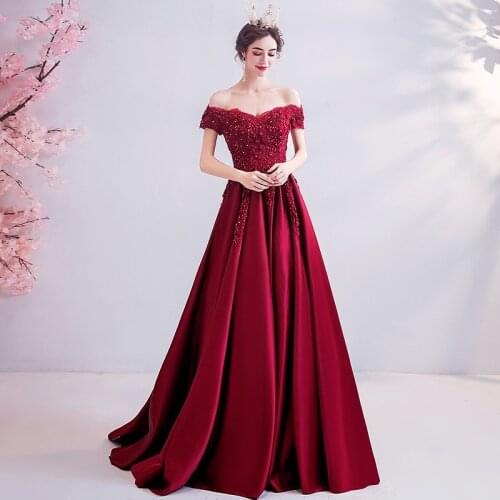 New Satin Evening Dresses Off Shoulder Lace Appliques Banquet Sequins Beaded Luxury Burgundy Boat Neck Formal Prom Gowns Elegant