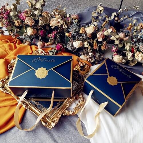 S+L 2PC/set Christmas Candy Chocolate Paper Box Wedding Gift Packaging With Ribbon Protable Candy Gifts Bag for New Year Boxes