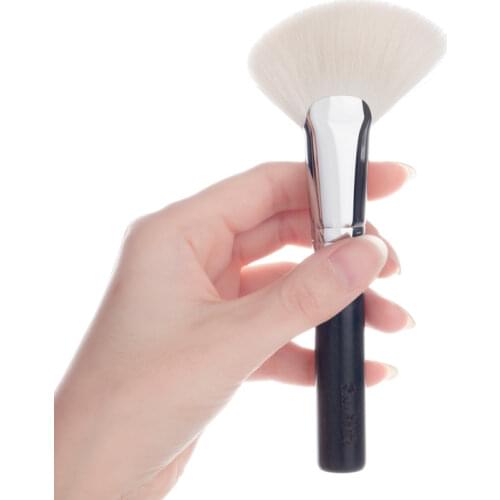 GP19 Professional Handmade Makeup Brushes Soft Saikoho Goat Hair Angled Fan Shape Contour Brush Ebony Handle Make Up Brush