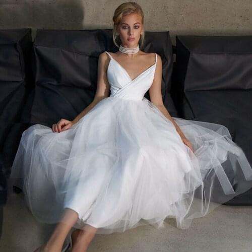 2021 Modern Simple White Ankle Length Bridal Wedding Dresses Plunge V Neckline Pleat Wedding Gowns for Bride Back Out On Sale