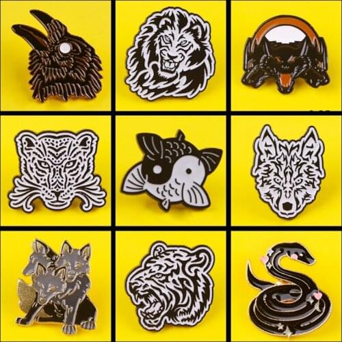 Black and White Pins Rock Badges on Clothes Punk Animals Brooches Pins Fish Lapel Pins Badges Brooch Metal Badges on A Backpack