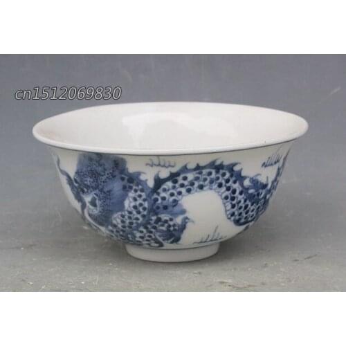 Exquisite Chinese Classical Blue and White Porcelain Bowl Painted With Dragon Designs