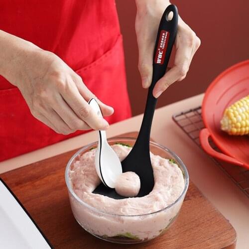 Squeezing meatball maker kitchen gadgets household spoon digging fishball meatball artifact