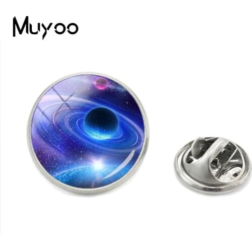 2018 New Arrival Glass Round Jewelry Lapel Pins Space Star Galaxy Nebula Sunlight Planet Fashion Jewelry Fashion Clasp Pin Men