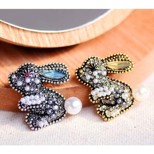 Fashion Vintage Big Pearl Cute Rabbit Brooches Gold Blue Color Rhinestone Alloy Animal Brooch Lady Party Pins Birthday Gifts