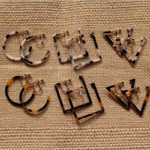 UJBOX Exclusive Sexy Leopard Tortoise Acetate Clip Earrings Geometry Round Triangular Acetic Acid Earrings E011