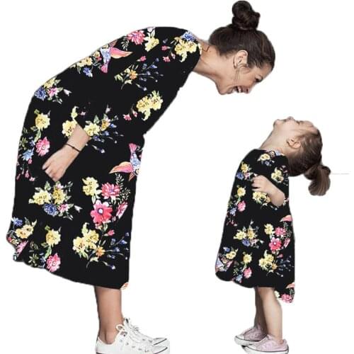 Family Matching Outfits Mommy and Daughter matching Clothes Flower Dress Print Spring Long Sleeve Parent-Child Clothing P0106