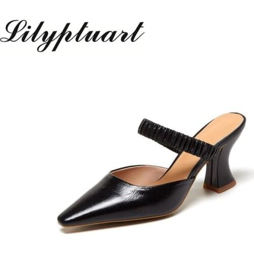 In the summer of 2021, womens new leather thick-heeled Baotou slippers are fashionable, comfortable and wear-resistant slippers