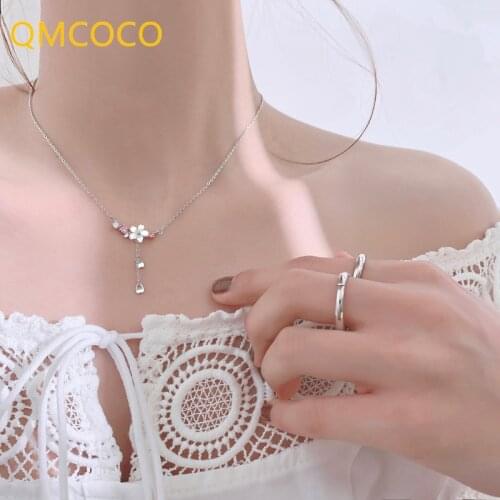 QMCOCO 925 Silver Charm Chain Necklace For Women New Fashion Cute Flower Hear Shape Pendant Clavicle Chain Bride Jewelry Gift
