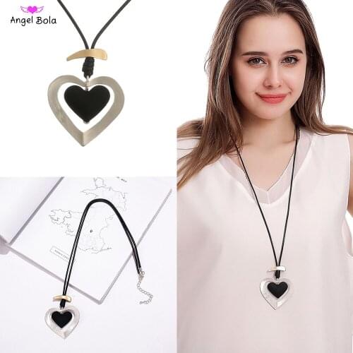 Romantic Heart-shaped Necklace Brushed Silver Long Rope Necklace Elegant Clothes Pendant Accessories Fashion Jewelry Wholesale