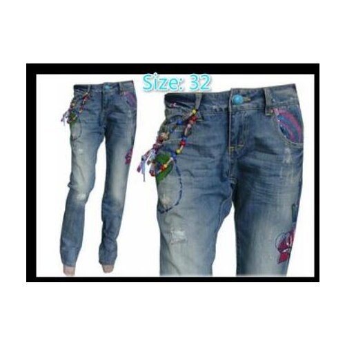 Casual jeans in Spanish style