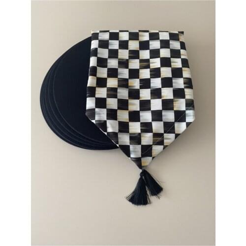 Checkerboard Pattern Runner And 6'lı Supla Set