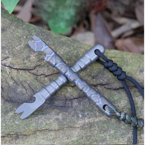 Portable Multi EDC Tools Titanium Alloy Pocket PryBar ToolKit with Bottle Opener Nail Puller for Camping and Daily Use