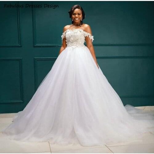 Elegant Off Shoulder Wedding Dresses African Sweep Train Applique Lace Long Bridal Gowns 2021 Robe De Soirée De Mariage