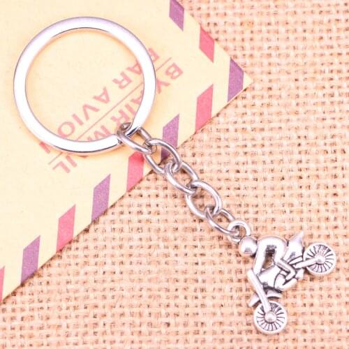 20pcs New Fashion Keychain 21x21mm motorcycle motorcross Pendants DIY Men Jewelry Car Key Chain Ring Holder Souvenir For Gift