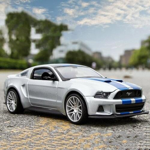 1:24 2010 Ford Mustang Roadster Shelby GT500 Simulation Alloy Car Model Simulation Car Decoration Collection Gift Toy