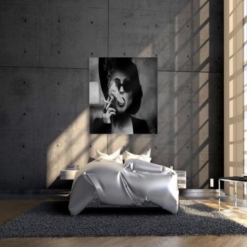 Canvas Hat Painting Home Decor Modular Cool Girl Picture Modern Printed Cigarette Poster For Living Room Wall Art No Framework