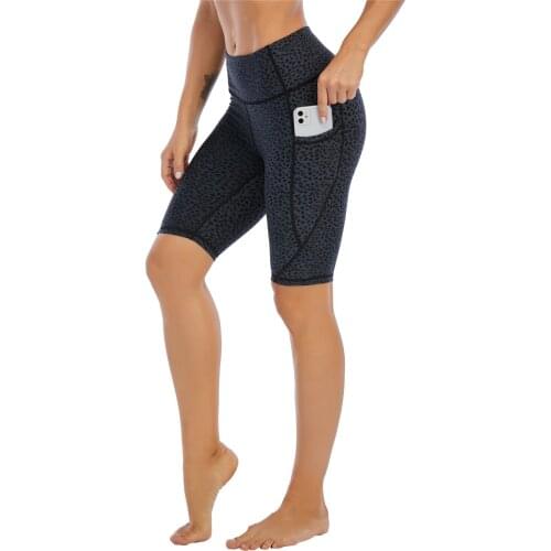 High Waist Out Pocket Yoga Pants Tummy Control Stretchy Yoga Shorts for Workout Running Traning Gym Shorts