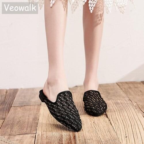 Veowalk Lace Mesh Women Pointy Toe Slippers Gold Silk Embroidered Summer Flat Mules Breathable Soft Ladies Indoor Home Shoes