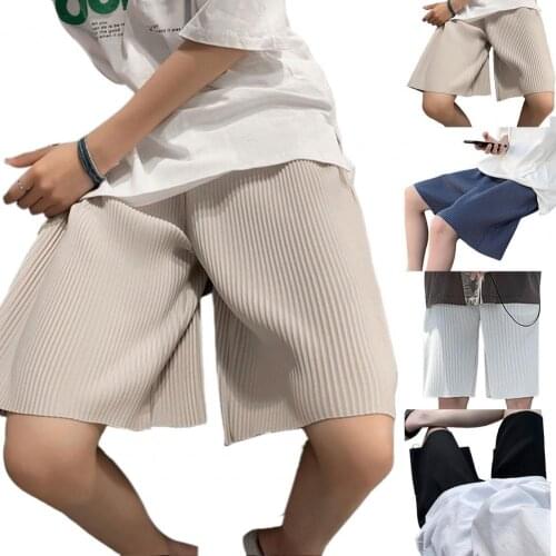 Men Cargo Shorts Solid Color Pleated Summer Loose Wide Leg Short Pants Breathable Casual Male Outwear Beach Shorts Large Size