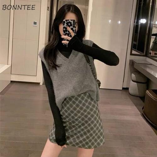 Sweater Vest Women Chic Cropped All-match Elegant Retro Trendy Ulzzang Female Knitwear Simple V-neck Daily Ladies Clothing Ins