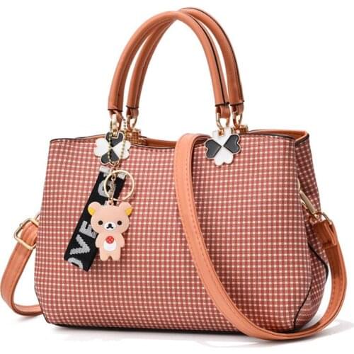 2021 New Arrival Checkered Womens Handbag Soft Leather Bear Pendant Female Bag Large-Capacity Mother Shoulder Bag Messenger Bag
