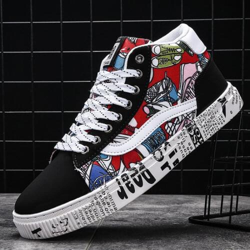 Mens vulcanized shoes versatile casual high-top sports shoes 2021 new canvas board shoes Korean fashion mens cloth shoes