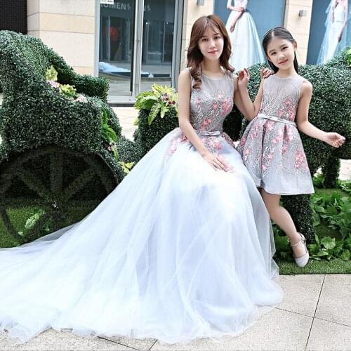 Family Matching Outfits Mother Daughter Wedding Dresses Floor Length Mom and Daughter Baby Dress Tutu Skirts Blue Photograph
