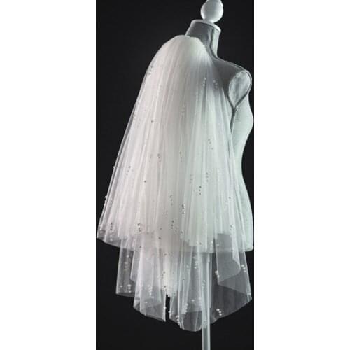 Multi-layer Short Wedding Veil Cut Edge Tulle Bridal Veil With Comb Pearls Ivory White Bride Veils Wedding Accessories